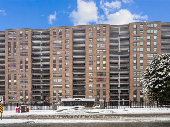 4 Lisa St #103, Brampton, ON L6T 4B6