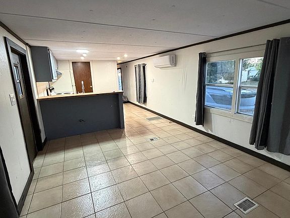 2nd image of 287 Buffalo Way #287