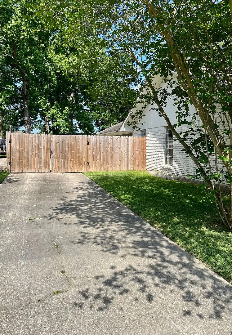 Building Photo - 11351 Moultrie Ave