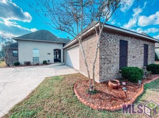 34105 Spring Lake Dr, Walker, LA 70785