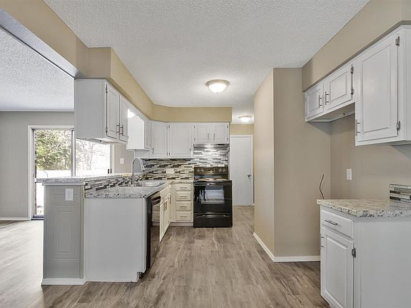 4th image of 2045 Dragonfly Dr