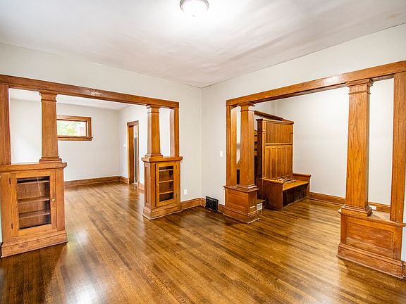 2nd image of 918 S 25th St #918
