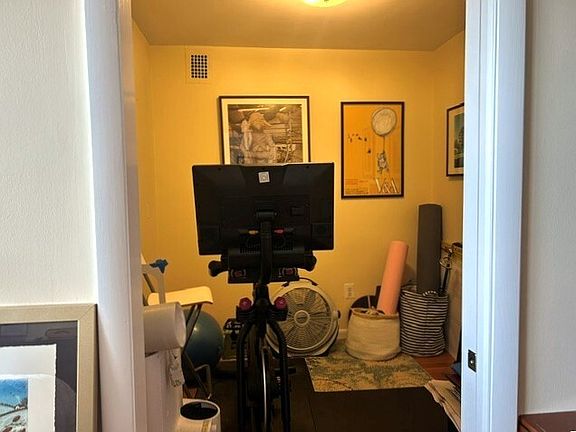 4th image of 1880 Columbia Rd NW APT 503