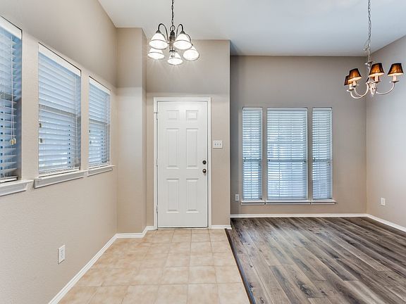 4th image of 9732 Old Field Dr