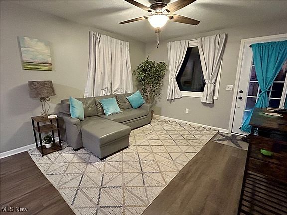 5th image of 364 Erie Rd