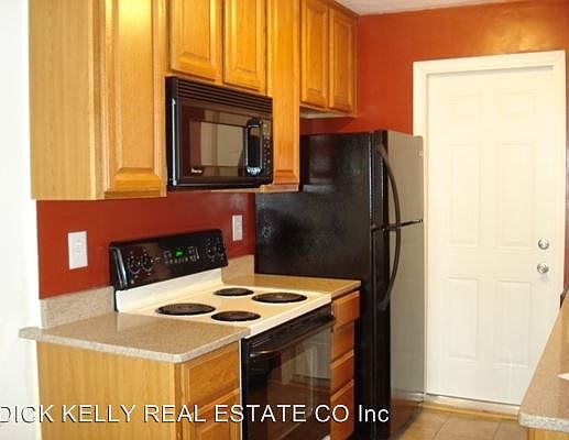 5th image of 3909 Breakwater Dr