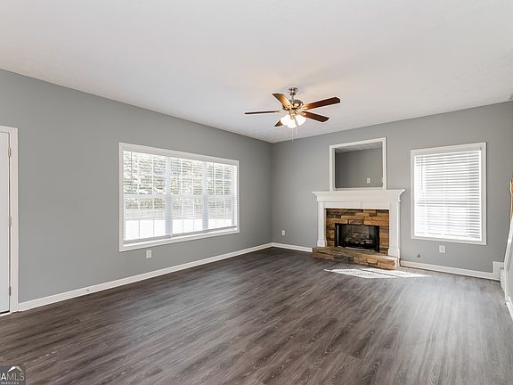 2nd image of 2604 Santa Fe Ct SE