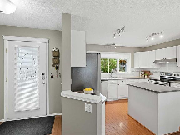 2nd image of 54 S Tuscany Valley Hts NW