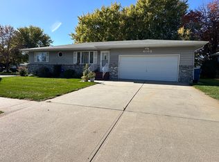 4102 H Ave, Kearney, NE 68847