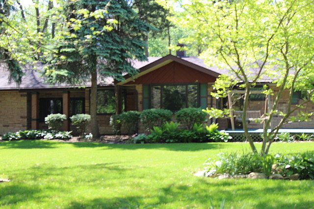 1st image of 15 N Woodland Trl