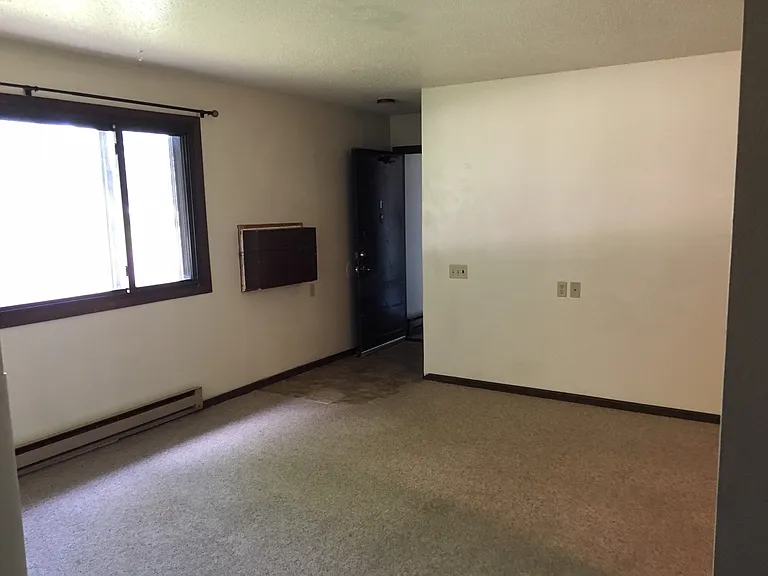 616 Dill Ave SW #5 — Photo 6