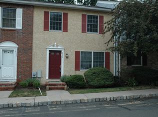 833 Valley St, Vauxhall, NJ 07088