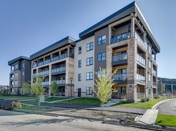 55 N Wolf Hollow Cres SE #113, Calgary, AB T2X 1T8