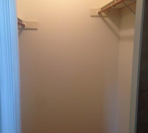 4th image of 402 Jenna Ln