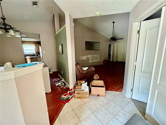 2nd image of 402 Avenue M