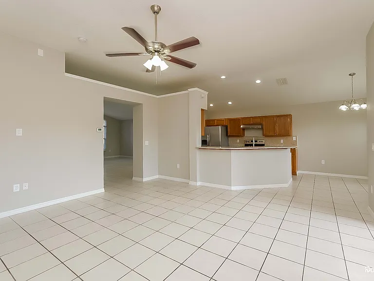 1723 Westerly Dr — Photo 4