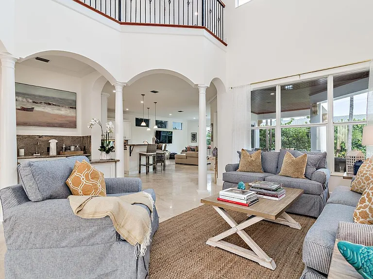 141 Gregory Pl — Photo 4
