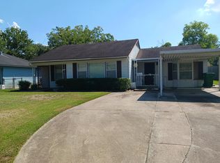 1220 San Felipe St, Angleton, TX 77515