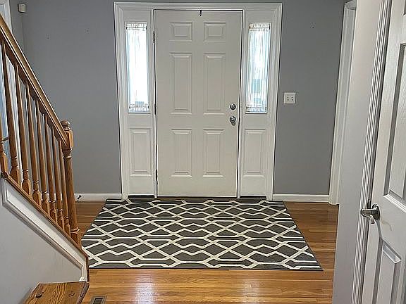 5th image of 37 W Waterbury Dr