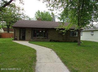 324 Merriam Ave N, Thief River Falls, MN 56701