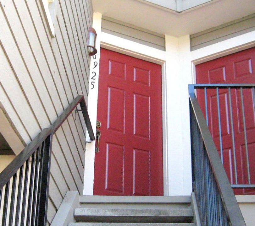 1st image of 6925 Chantel Ct