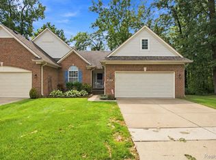 22791 Coachlight Cir, Taylor, MI 48180
