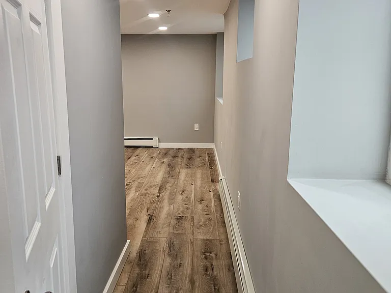 32 Irving St — Photo 12