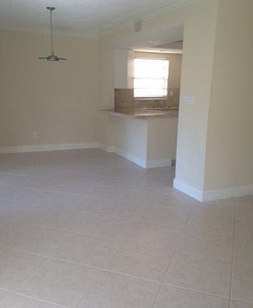 5th image of 1549 Sandpiper St #79