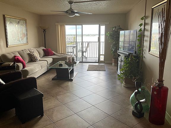 4th image of 7300 Sun Island Dr S APT 505