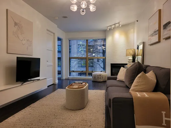 819 Hamilton St, Vancouver, BC