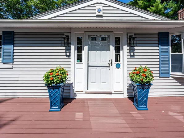 19 Old Oyster Road, Cotuit, MA 02635