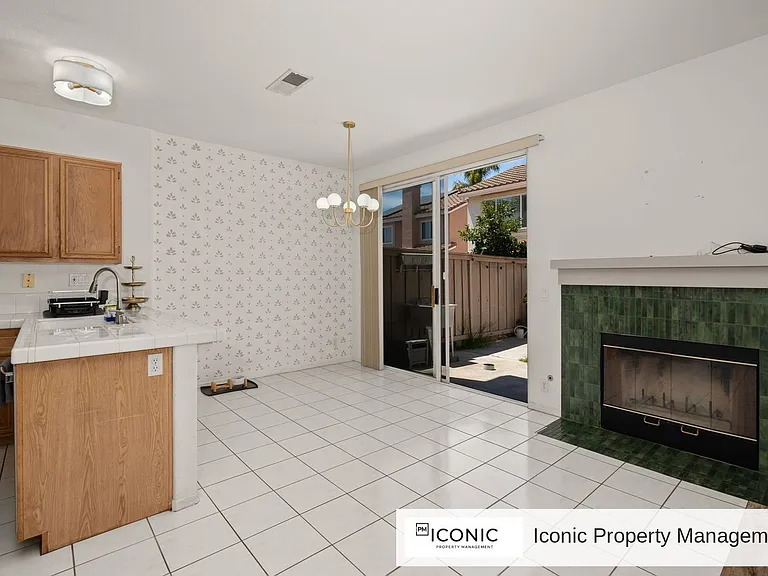10806 Westonhill Dr — Photo 13