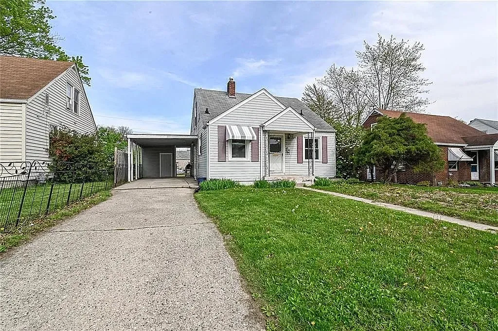 3 bed, 1.0 bath, 1225 sqft, $1,250 — Photo 2