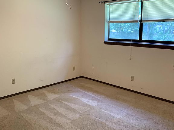 3rd image of 4717 W Knox Dr #4717