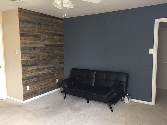 4th image of 9909 Lakeview Dr