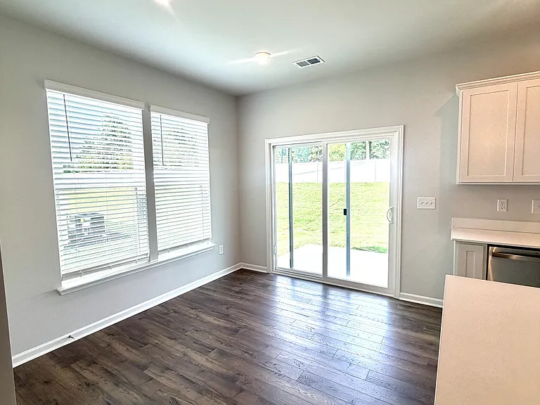 177 Randwick Ln — Photo 11