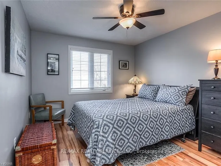317 Briarmeadow Dr — Photo 10