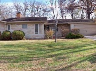 2504 Surrey Rd, Burlington, IA 52601