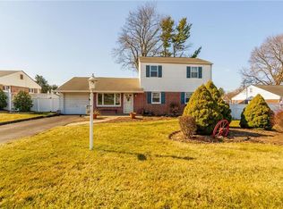 1648 Oxford Dr, Allentown, PA 18103
