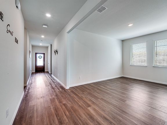 3rd image of 6033 Hightower St