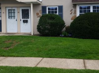 40 Kearney Dr, North Wales, PA 19454