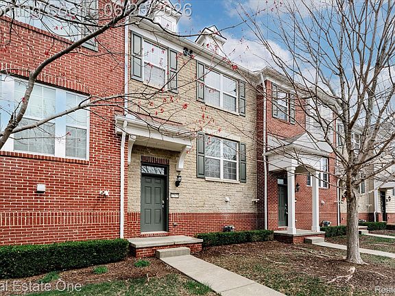 2nd image of 27848 Hopkins Dr