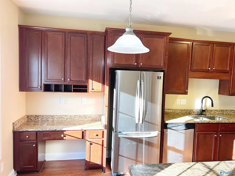 470 Shamrock Dr — Photo 11