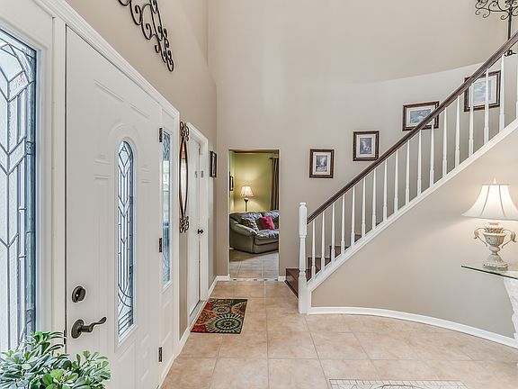 5th image of 4027 Four Lakes Dr