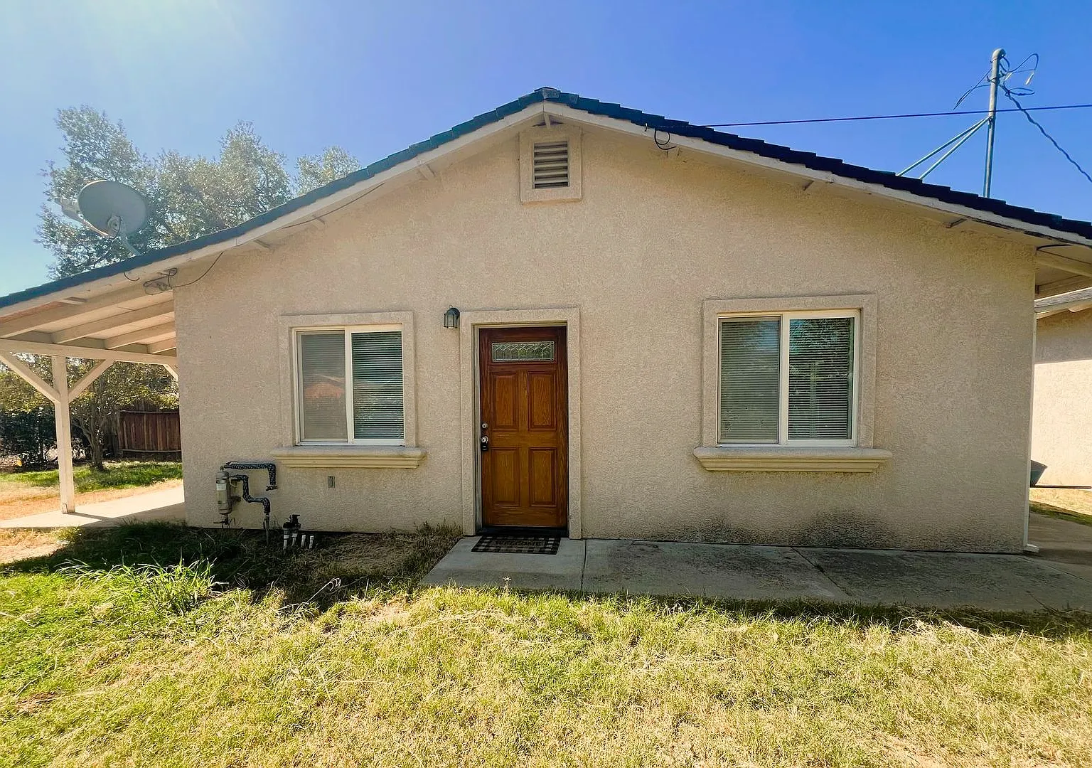 1 Bedroom 1 Bath Home in the Antelope Area — Photo 1