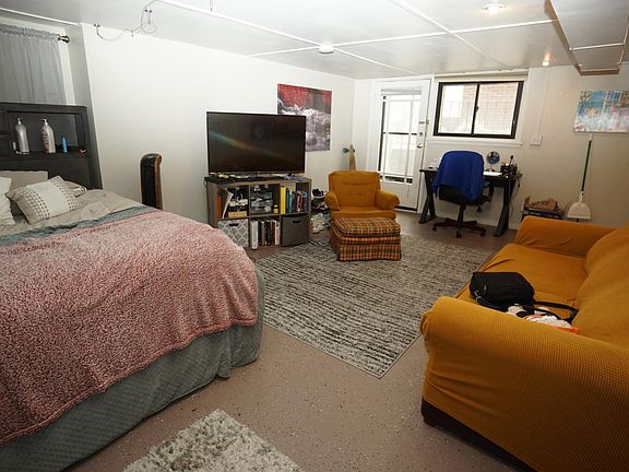 4th image of 1575B W Laurel Ave #1575B