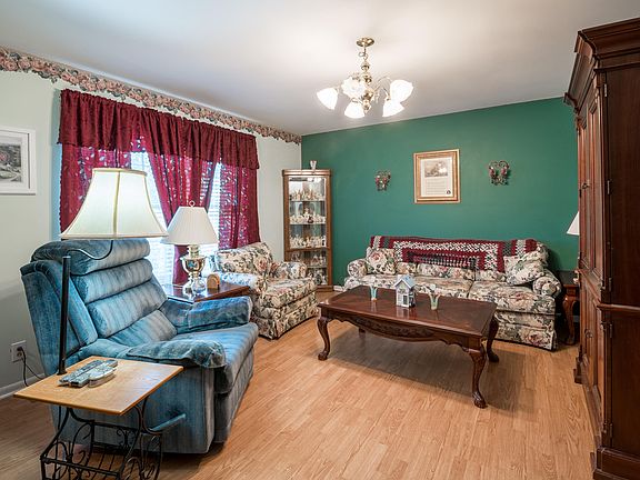 3rd image of 7501 S Whispering Oak Cir