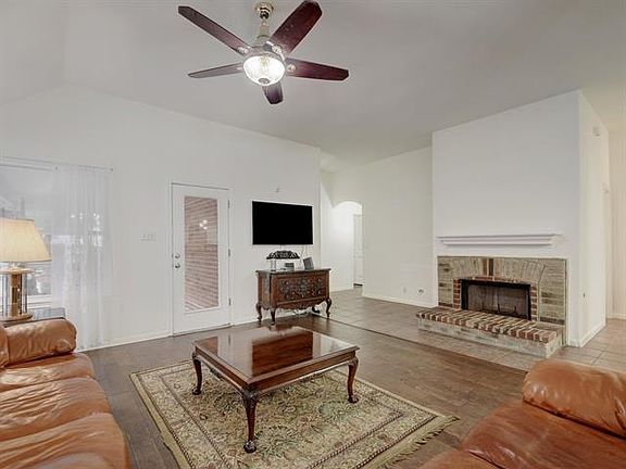 5th image of 5712 Sunny Vista Dr