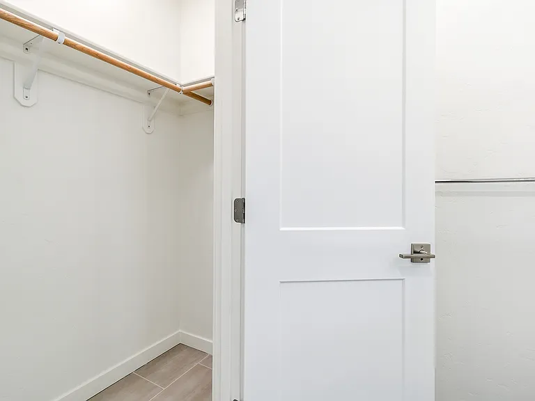 1057 SE Garrison Village Way — Photo 8