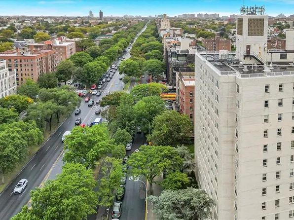 1170 Ocean Parkway image 27 of 31